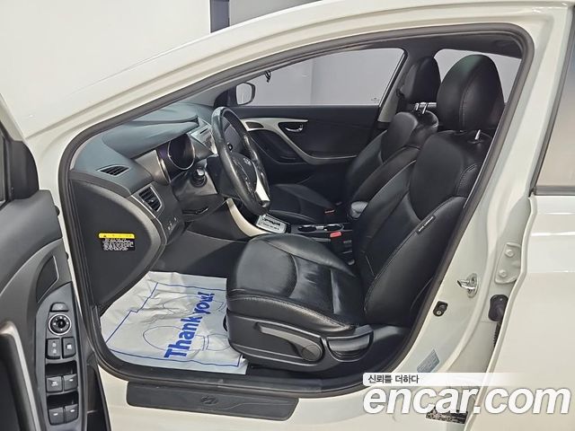 Hyundai AVANTE 2011 — photo 11