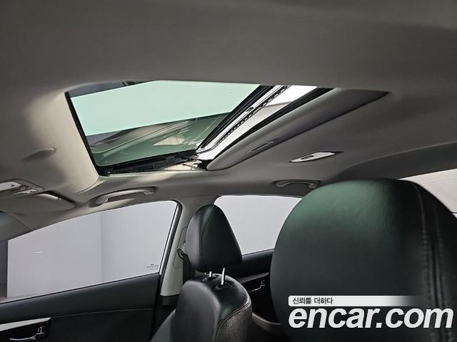 Hyundai AVANTE 2011 — photo 13