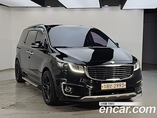 Kia Canival 2017 — photo 2