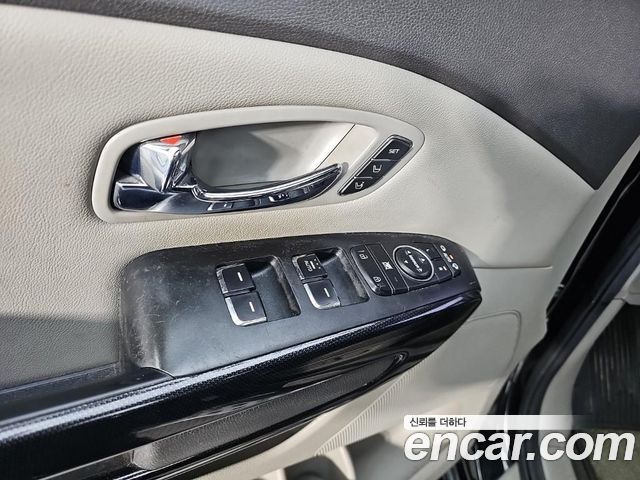 Kia Canival 2017 — photo 13