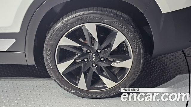 Kia Seltos 2023 — photo 7
