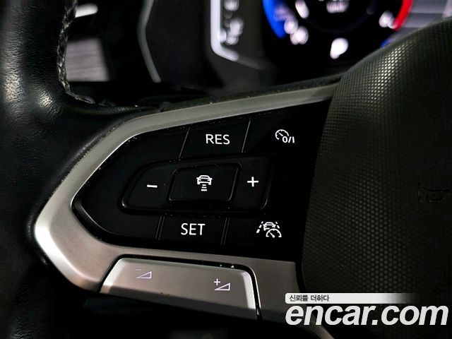 Volkswagen Passat 2022 — photo 16