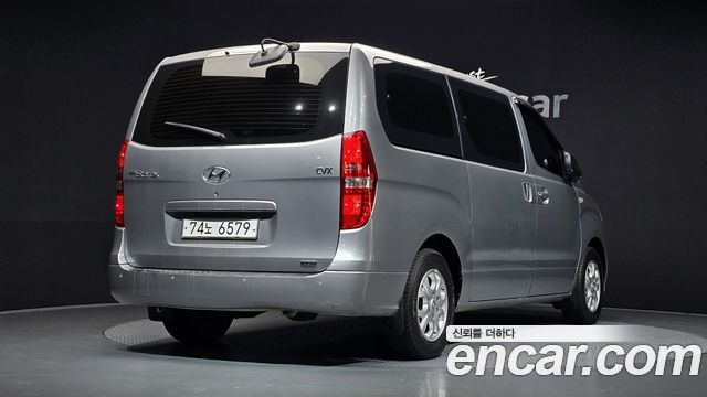 Hyundai Starex 2013 — photo 2