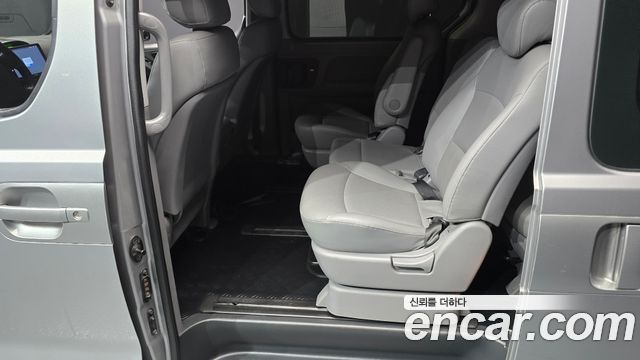 Hyundai Starex 2013 — photo 18