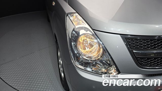 Hyundai Starex 2013 — photo 8