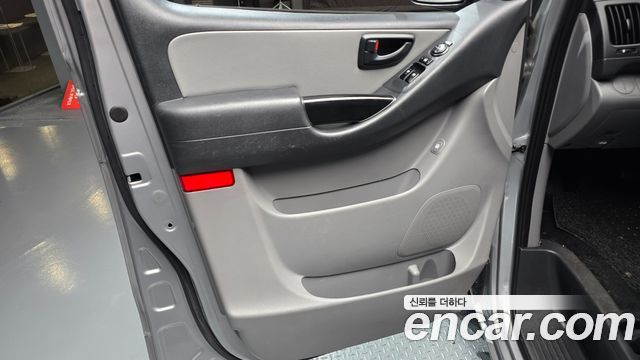 Hyundai Starex 2013 — photo 14