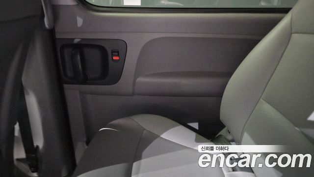 Hyundai Starex 2013 — photo 15