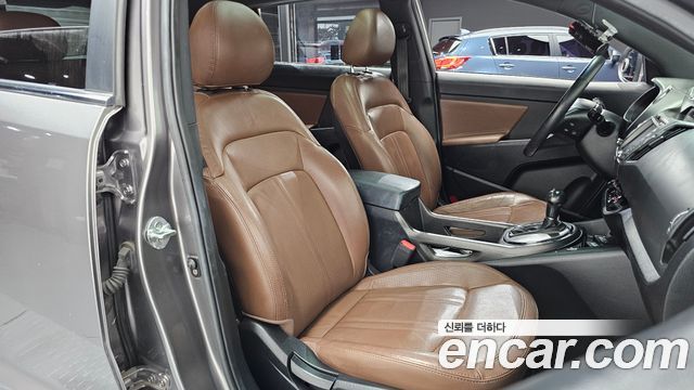 Kia Sportage 2012 — photo 11