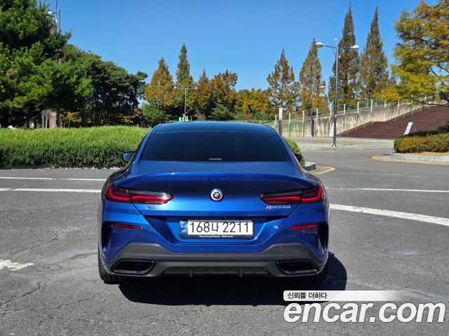BMW 8-Series 2023 — photo 4