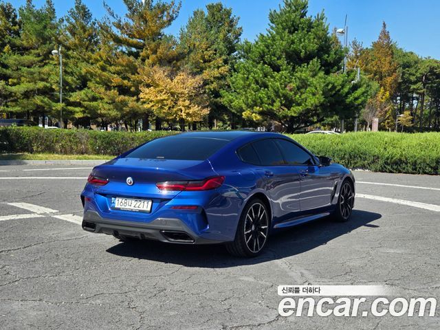 BMW 8-Series 2023 — photo 5