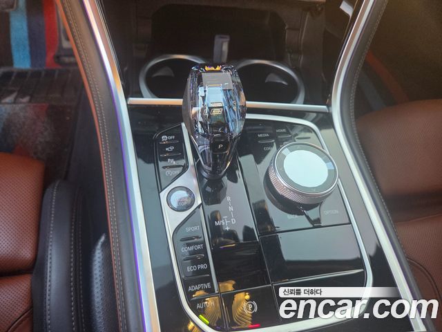 BMW 8-Series 2023 — photo 8