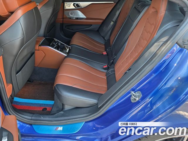 BMW 8-Series 2023 — photo 13