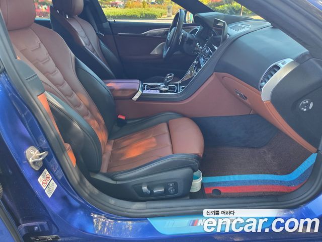 BMW 8-Series 2023 — photo 18