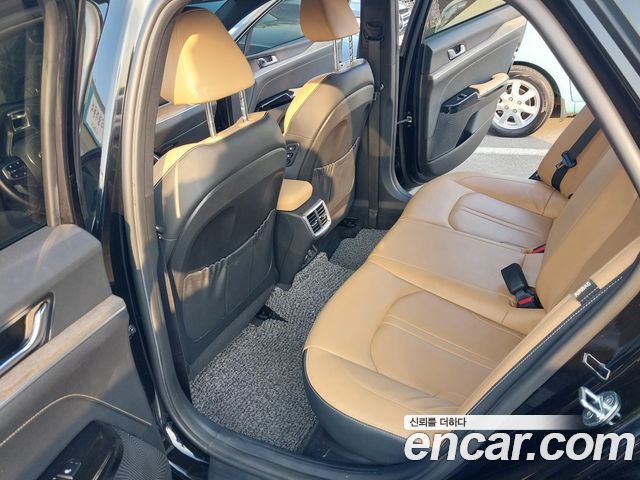 Kia K5 2022 — photo 10