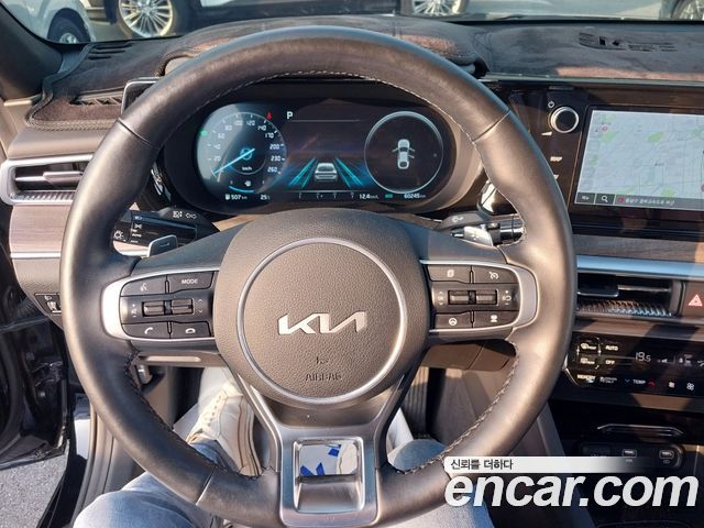 Kia K5 2022 — photo 13