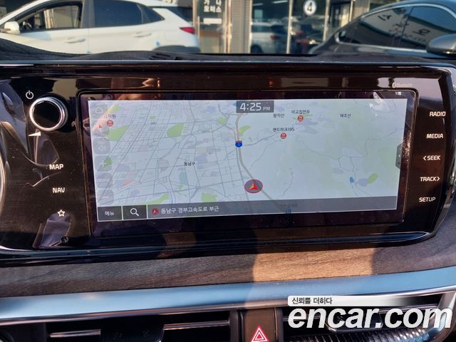 Kia K5 2022 — photo 14