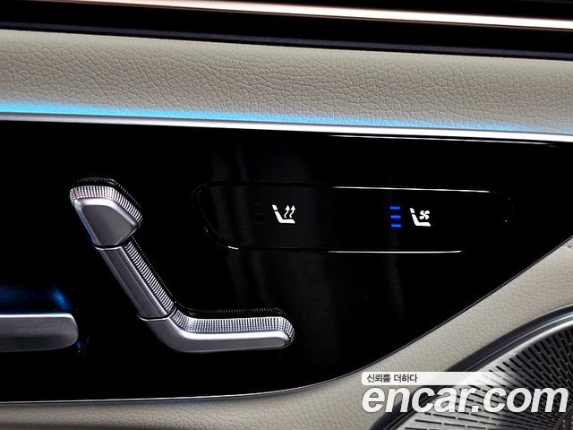 Mercedes-Benz EQS 2023 — photo 20