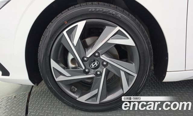 Hyundai AVANTE 2024 — photo 5