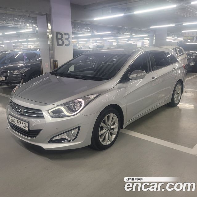Hyundai i40 2012 — photo 1