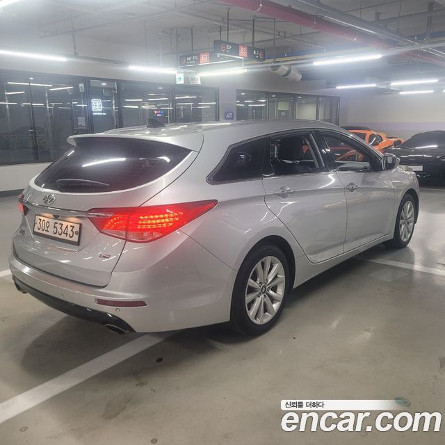 Hyundai i40 2012 — photo 2