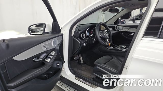 Mercedes-Benz GLC-Class 2019 — photo 13