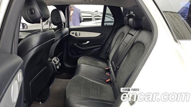 Mercedes-Benz GLC-Class 2019 — photo 16