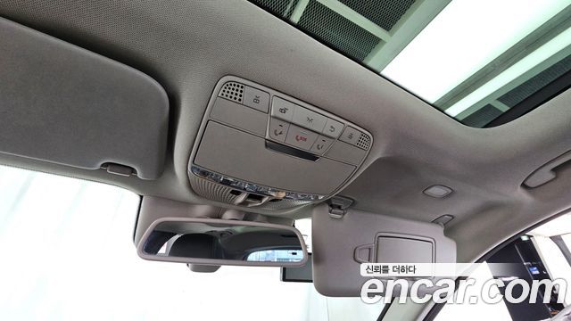 Mercedes-Benz GLC-Class 2019 — photo 28
