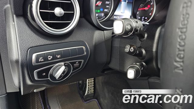 Mercedes-Benz GLC-Class 2019 — photo 29