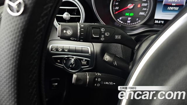 Mercedes-Benz GLC-Class 2019 — photo 34