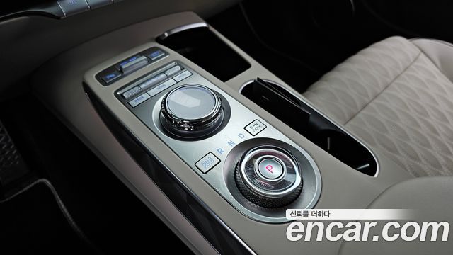 Genesis GV70 2024 — photo 12