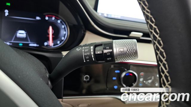 Genesis GV70 2024 — photo 24