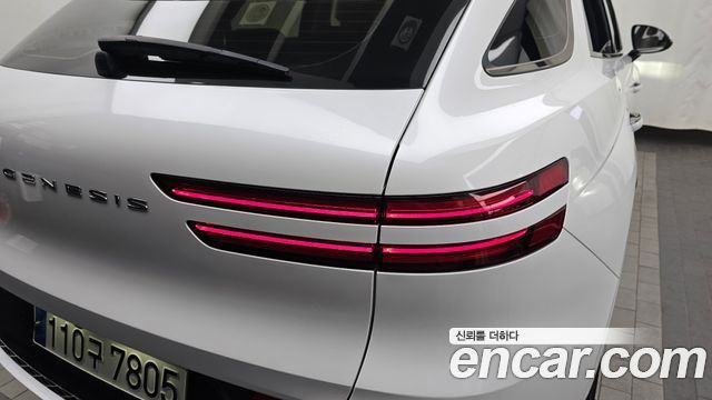 Genesis GV70 2024 — photo 9