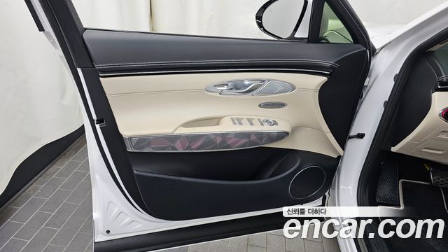 Genesis GV70 2024 — photo 14