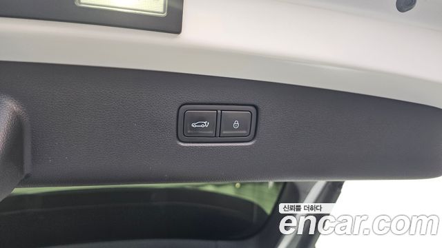 Genesis GV70 2024 — photo 29