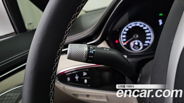 Genesis GV70 2024 — photo 36
