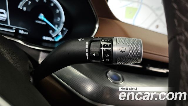 Genesis G80 2022 — photo 28