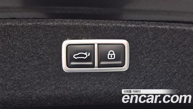Genesis G80 2022 — photo 30