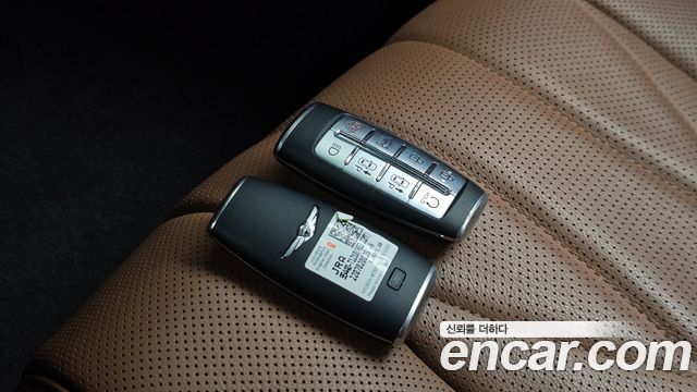 Genesis G80 2022 — photo 32