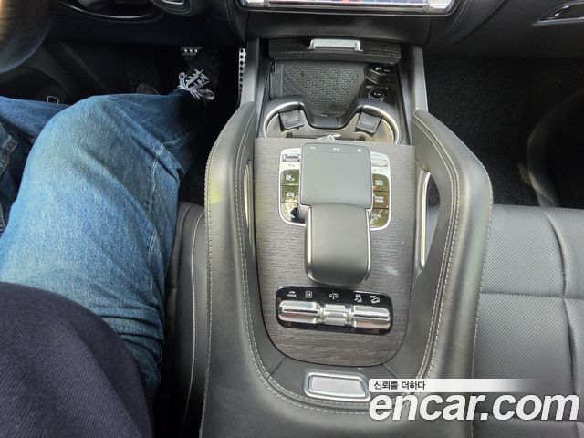 Mercedes-Benz GLS-Class 2021 — photo 12