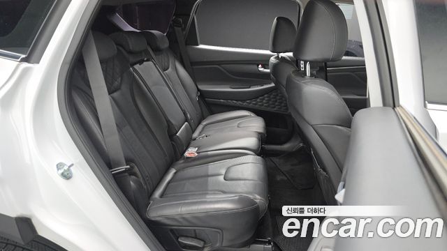 Hyundai Santafe 2022 — photo 17