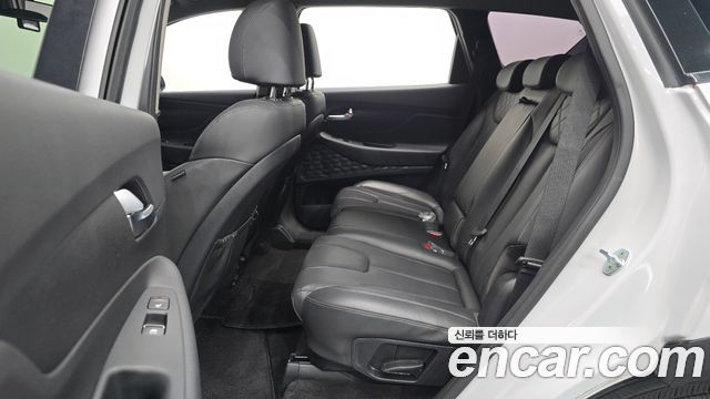 Hyundai Santafe 2022 — photo 18