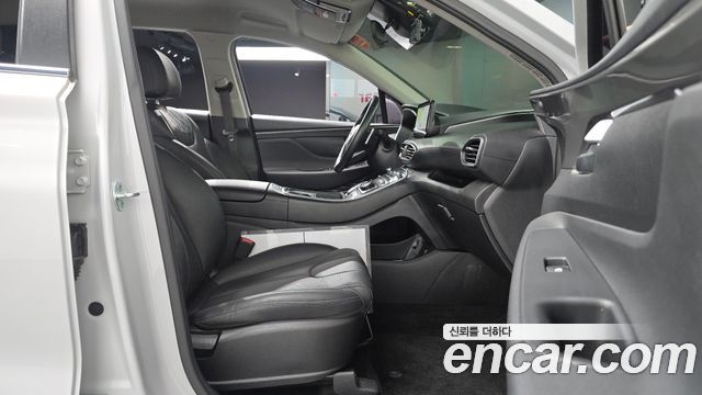Hyundai Santafe 2022 — photo 16