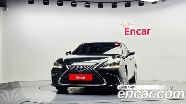 Lexus ES 2021 — photo 3