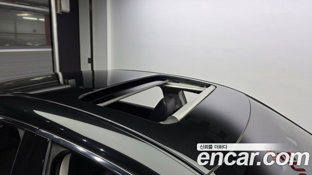 Lexus ES 2021 — photo 35