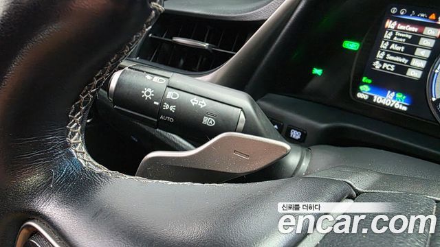 Lexus ES 2021 — photo 37
