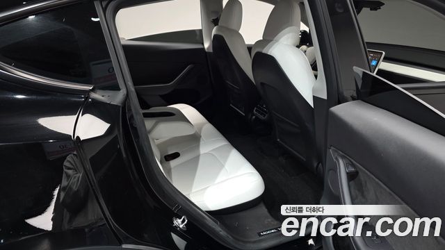 Tesla Model Y 2024 — photo 12