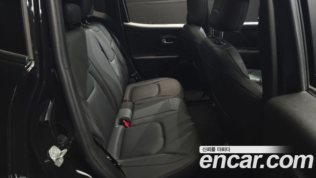 Jeep Renegade 2020 — photo 11