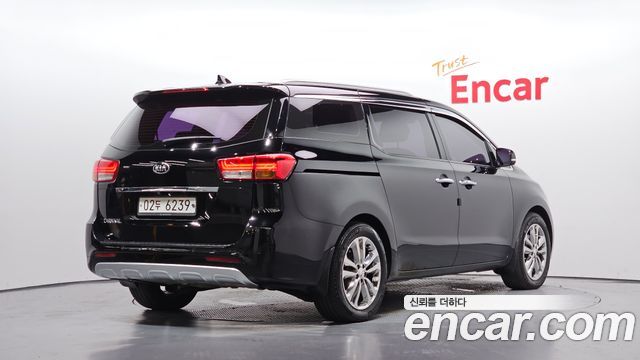 Kia Canival 2018 — photo 2
