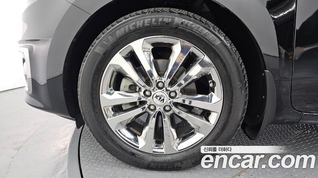 Kia Canival 2018 — photo 5