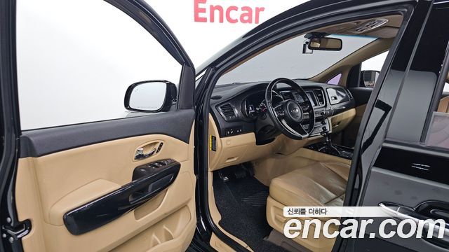 Kia Canival 2018 — photo 10